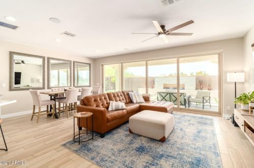 7908 37th Way, Phoenix AZ  85042-9660 exterior