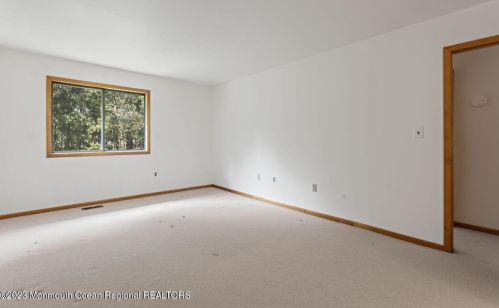 73 Wigwam Ln, Tinton Falls NJ 07724-3176 exterior