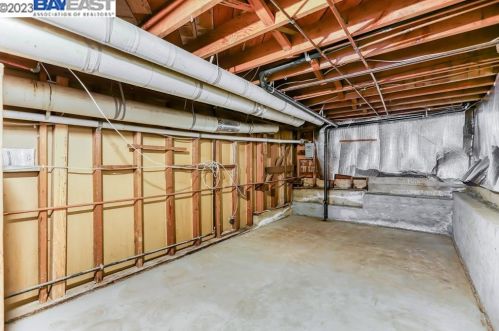 1225 Sandelin Ave, San Leandro CA  94577-3956 exterior