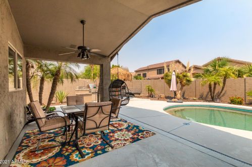 16011 18 Dr, Phoenix AZ 85045-1774 exterior