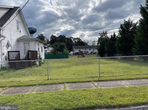 508 Simpson Ave, West Deptford, NJ 08063-1226