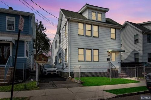 99 Ralph St, Belleville, NJ 07109-3230