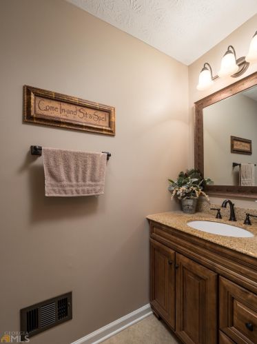 539 Golden Ct, Stockbridge GA 30281-2271 exterior