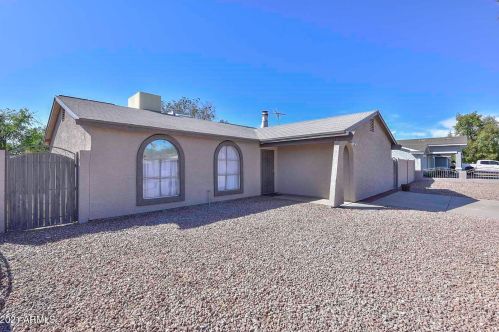 13608 41 Pl, Phoenix AZ 85042-7323 exterior