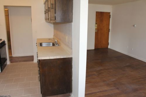 540 Joralemon St, Belleville NJ  07109-1823 exterior