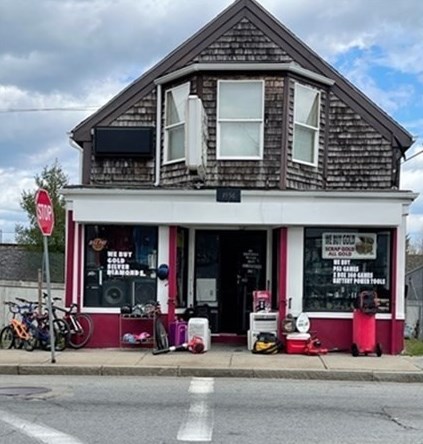 1956 Purchase St, New Bedford, MA 02740-7105