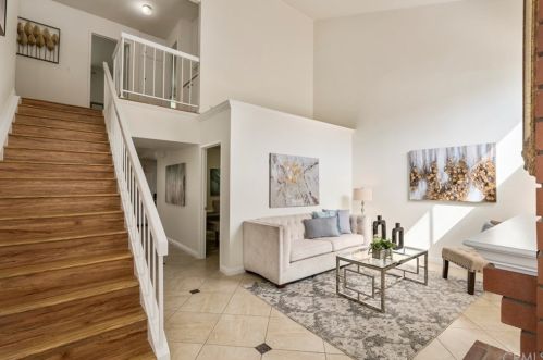 6 Palamedes, Irvine CA 92604-1930 exterior