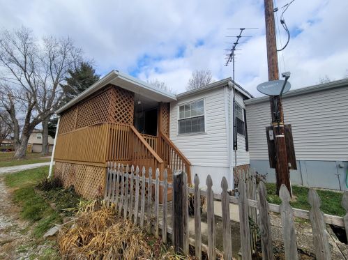 1963 Alexander Rd, Verona KY 41092-8221 exterior