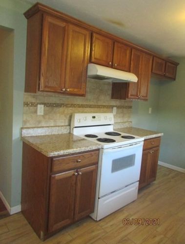 146 Seekell St, Taunton MA 02718-1458 exterior