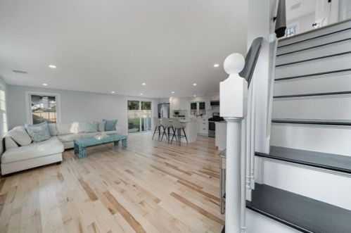 15 Sidney Rd, Harwich MA  02645-1223 exterior