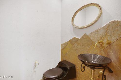 16249 4th St, Phoenix AZ 85020-2902 exterior