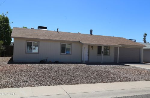 3737 Eugie Ave, Phoenix AZ  85032-6240 exterior