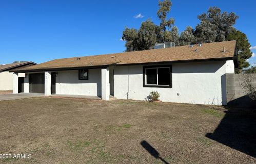 12431 28th St, Phoenix, AZ 85032-6949