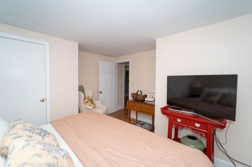 53 Standish Ave, Plymouth MA 02360-4165 exterior