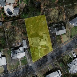 95 Roundwood Rd, Newton MA  02464-1218 aerial view