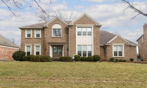 9009 Willow Springs Dr, Louisville KY  40242-7764 exterior