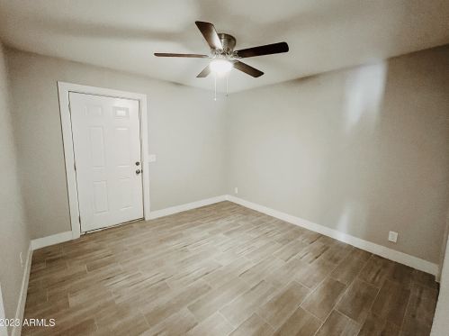 2221 27th St, Phoenix AZ 85008-4924 exterior