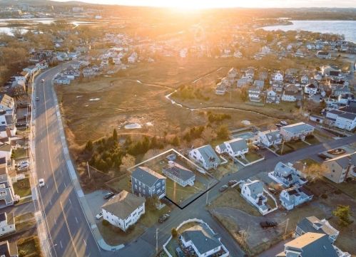 89 Post Island Rd, Quincy MA  02169-2643 exterior