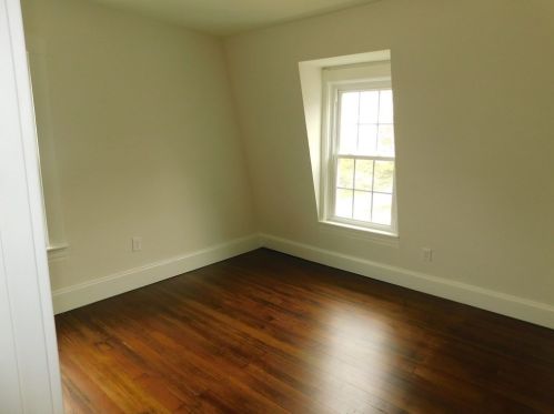 327 Quincy St, Fall River MA  02720-4421 exterior