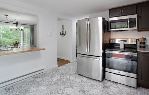 549 Wareham Rd, Plymouth MA  02360-3236 exterior