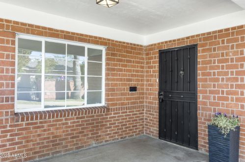 525 Edgemont Ave, Phoenix AZ 85035-1809 exterior