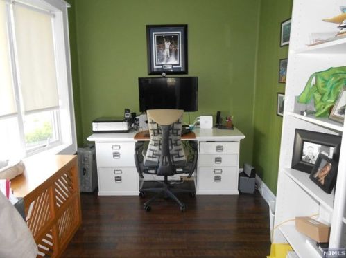 201 8th St, Cresskill NJ  07626-1914 exterior