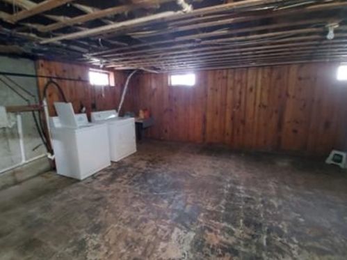 669 Coggeshall St, New Bedford MA 02746-1205 exterior