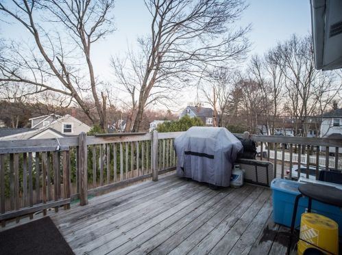 1025 Pleasant St, Weymouth MA 02189-2515 exterior