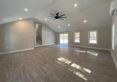 332 East St, West Bridgewater MA  02379-1808 exterior