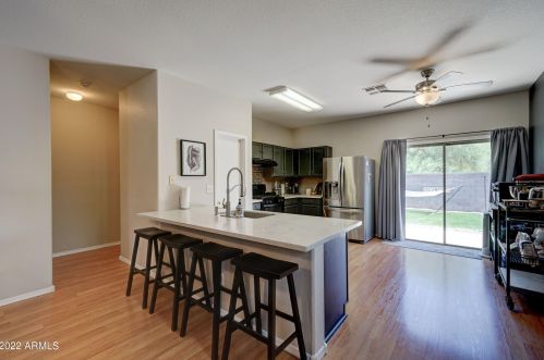 9027 3 St, Phoenix AZ 85004-2505 exterior