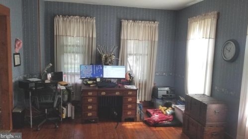 25 Maple St, West Deptford, NJ 08096-2537