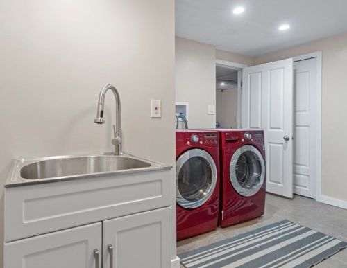 267 Chavenson St, Fall River MA 02723-2701 exterior