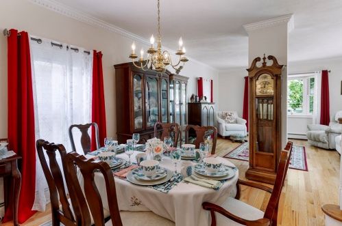 41 Teel St, Arlington MA 02474-5512 exterior