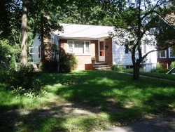 121 Walnut Hill Rd, Newton, MA 02461-1836