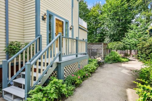 40 Lewis Ave, Arlington, MA 02474-3206