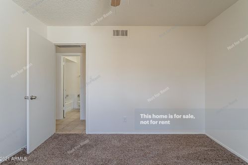 3034 40th St, Phoenix AZ 85040-1621 exterior