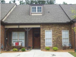 118 Singapore Cir, Birmingham, AL 35211-6975