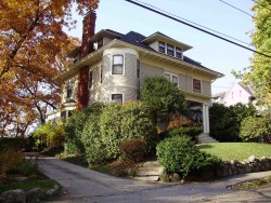 45 Devon Rd, Newton, MA 02459-1649