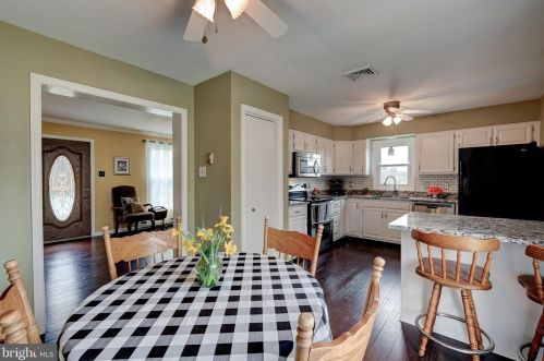 1157 Mantua Pike, West Deptford NJ 08097-1229 exterior