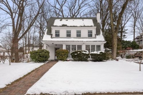 40 Brookside Ave, Newton MA 02460-1530 exterior