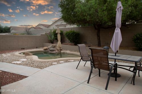 2219 Constance Way, Phoenix AZ 85042-7224 exterior