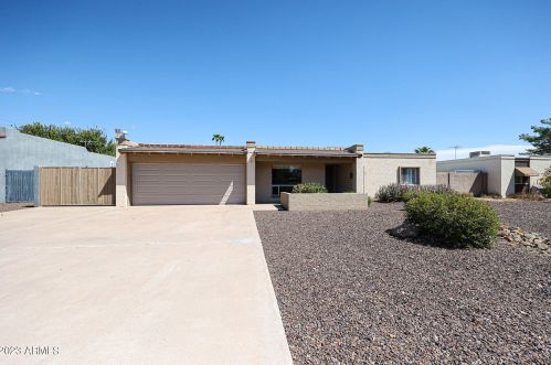 11237 32nd Pl, Phoenix AZ  85028-2702 exterior