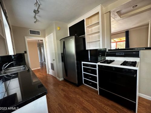 5302 14th Pl, Phoenix AZ  85014-3005 exterior