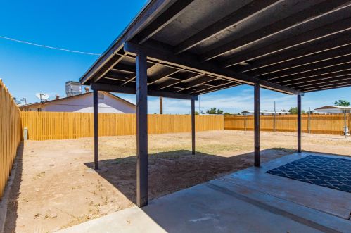 7202 Coolidge St, Phoenix AZ  85033-1429 exterior