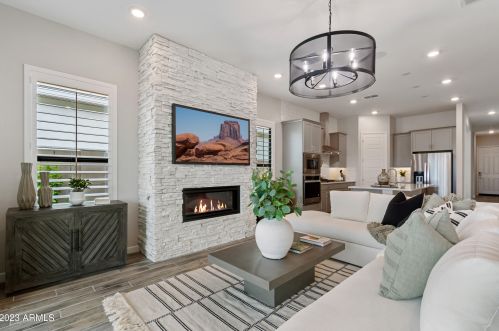 21926 61 St, Phoenix AZ 85035-1601 exterior