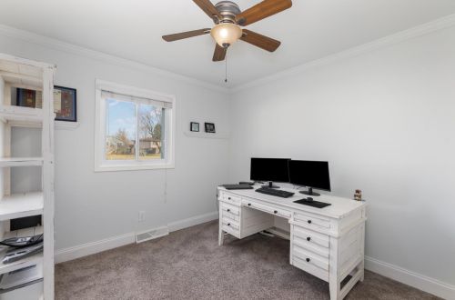 3964 Kingsway Dr, Crown Point IN 46307-8944 exterior