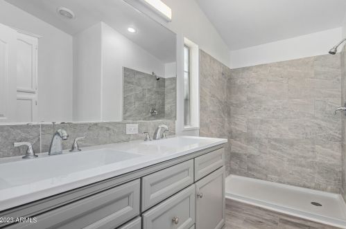 19627 30 St, Phoenix AZ 85008-6137 exterior