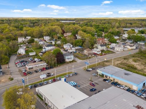 30 Taunton Ave, Seekonk MA 02771-5245 exterior