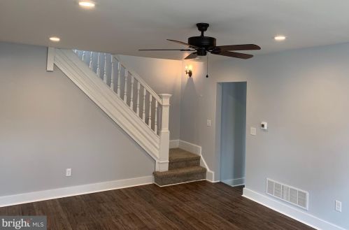 645 Delaware St, West Deptford NJ  08096-1576 exterior