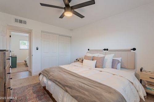 3320 Claire Dr, Phoenix AZ 85032-4933 exterior